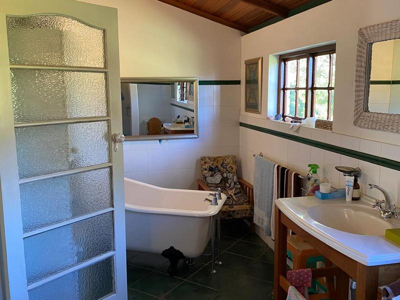 2 Bedroom Property for Sale in Bathurst Eastern Cape